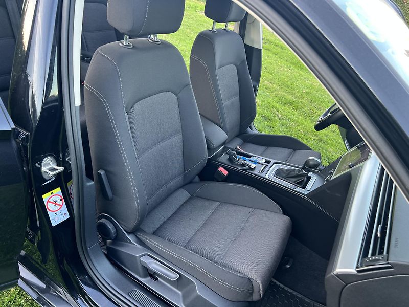 Volkswagen Passat 2.0TDI 110KW,NAVI,EL.TZ,APP - fotka 23 z 50