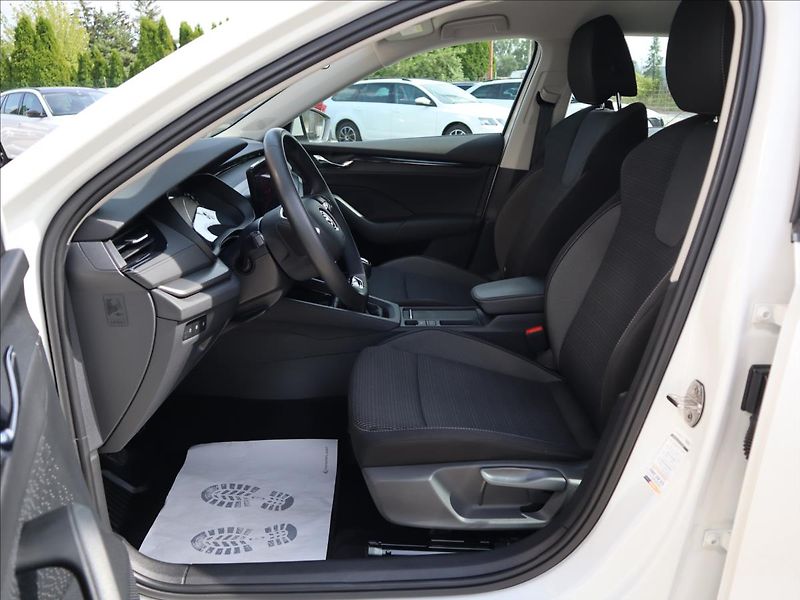 Škoda Octavia 1,5 TSi 110kW Selection ParkPi - fotka 7 z 38