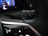 Volkswagen Golf (2023) R-Line 2.0 TDI, Automat - náhled 18