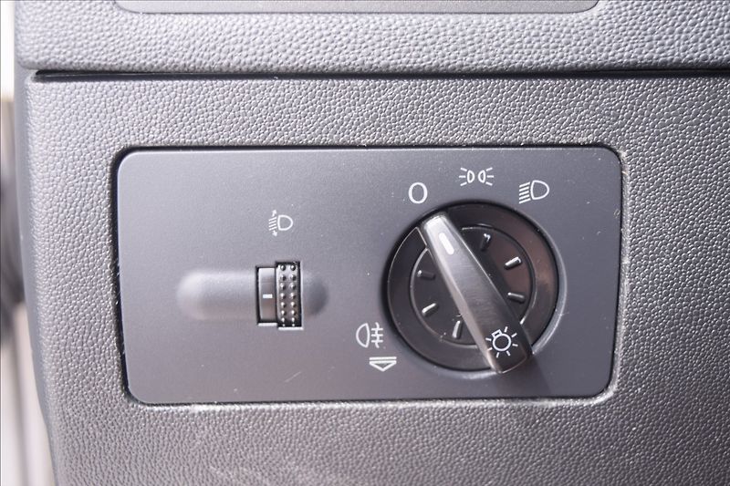 Škoda Fabia 1,4 i 55KW NOVÁ STK AUTOMAT - fotka 33 z 44