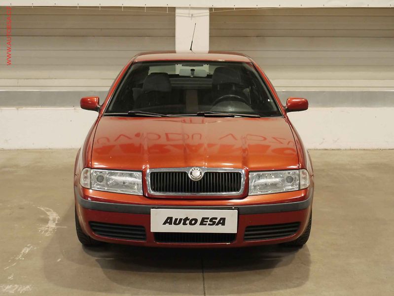 Škoda Octavia (2003) 1.6 MPi, 2.maj,ČR - fotka 2 z 13