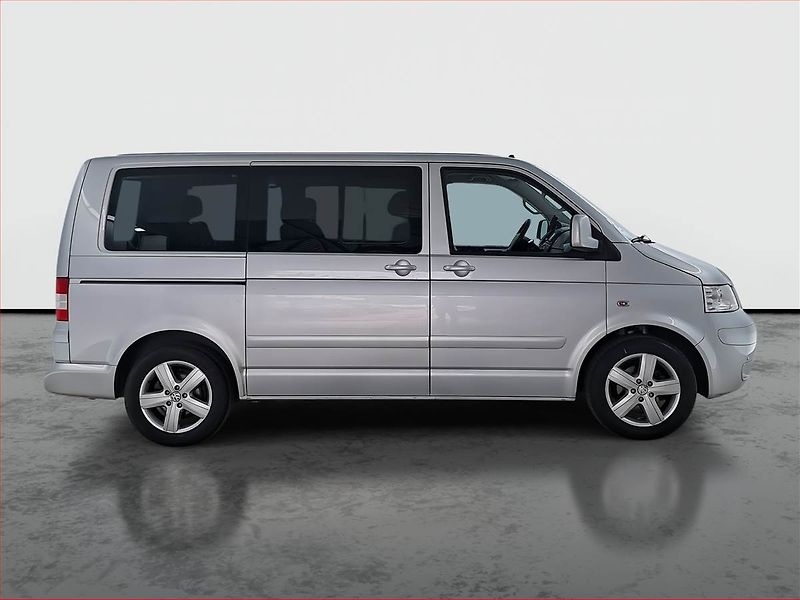 Volkswagen Multivan (2009) Highline 2.5 TDI - fotka 6 z 22