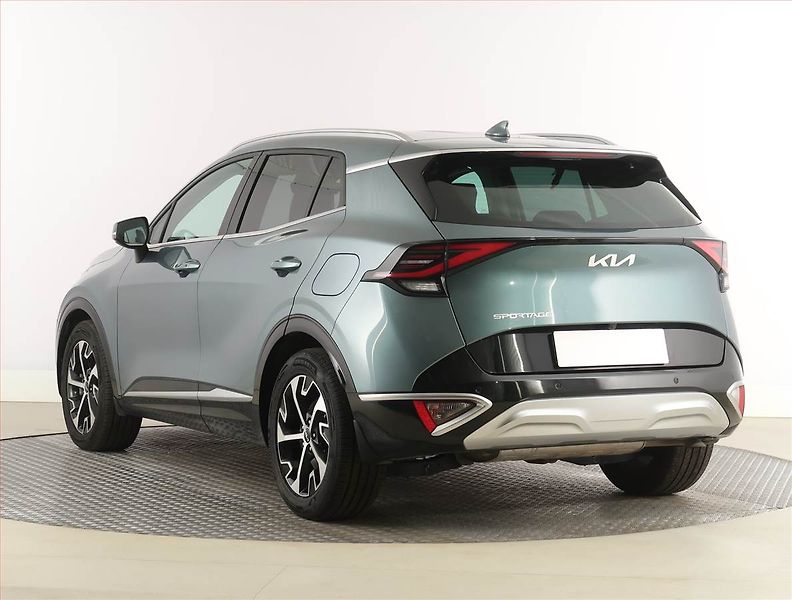 Kia Sportage (2023) 1.6 T-GDI MHEV - fotka 4 z 28