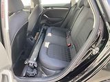 Audi A3 (2016) 1.6 TDi, 2.maj,ČR, AC, bixen - náhled 10