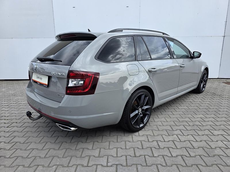 Škoda Octavia Combi 2,0 TDi 135 kW RS - fotka 2 z 23