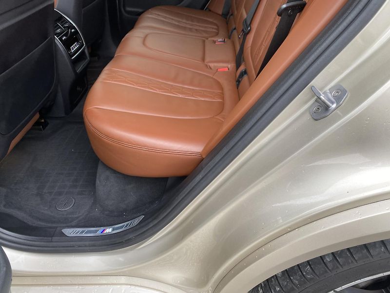 BMW X5 M50XD 4x4 400PS CZ DPH FULL 1A - fotka 109 z 171