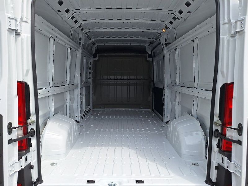 Peugeot Boxer (2026) FG 3500 L3H2 BHDi 180k MAN6 - fotka 17 z 18