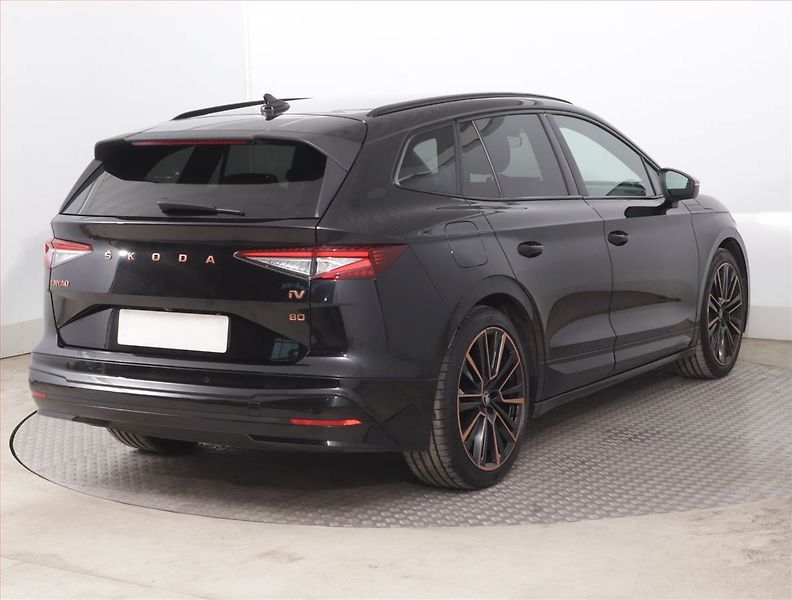 Škoda Enyaq (2021) Founders Edition iV 80 (82 kWh - fotka 5 z 17
