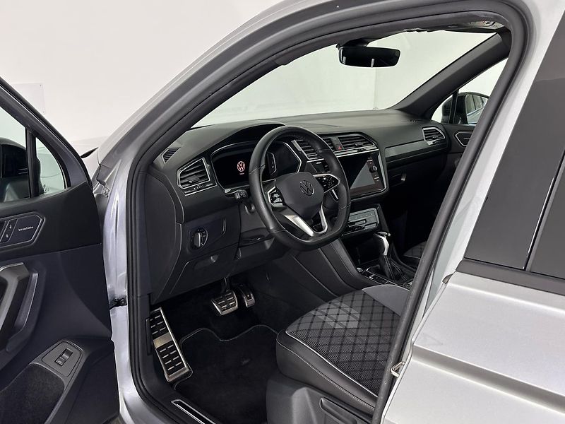 Volkswagen Tiguan R-Line 4MOT - fotka 6 z 30