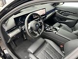 BMW Řada 5 520d xDrive Touring M-Sport - náhled 12