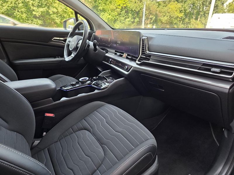 Kia Sportage 1.6-HEV-V ZÁRUCE-NÍZKÉ KM - fotka 31 z 44