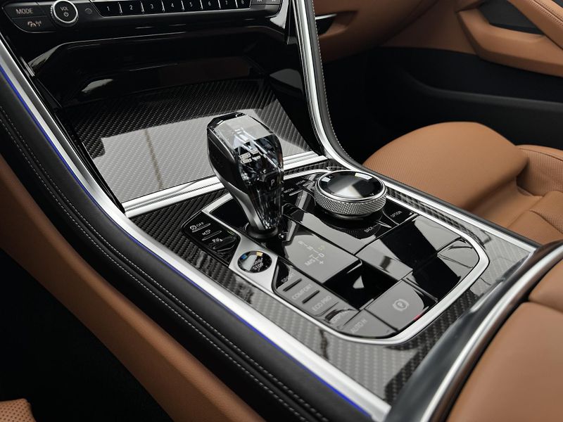 BMW Řada 8 840d*250kw*4x4*DPH*M-Paket* - fotka 29 z 49