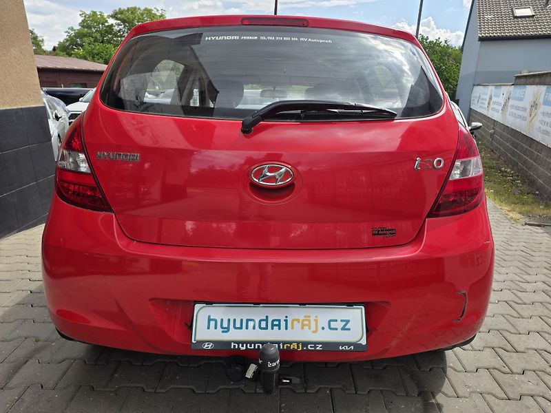 Hyundai i20 1.2-KLIMA-CENTRÁL - fotka 11 z 14