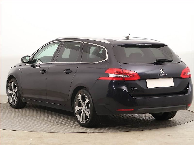 Peugeot 308 (2015) 1.2 e-THP, Serv.kniha, Navi - fotka 4 z 13