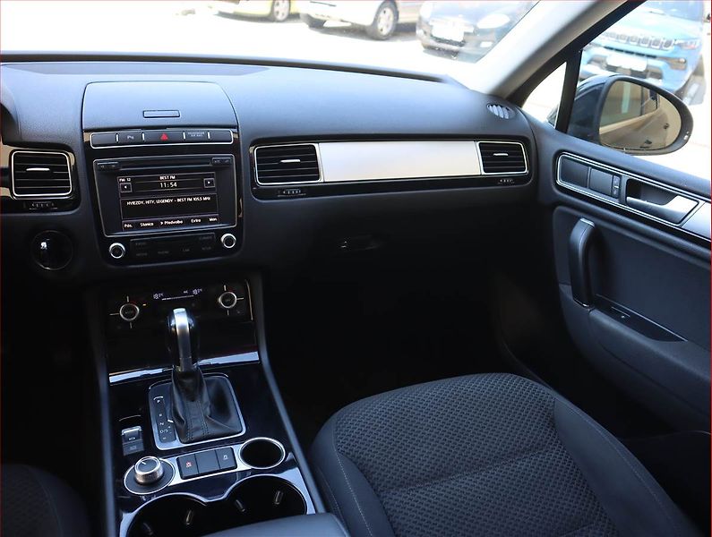 Volkswagen Touareg (2016) 3.0 TDI, 4X4, Automat - fotka 8 z 23