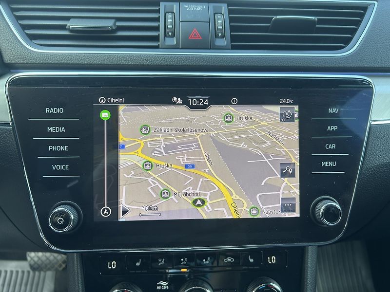Škoda Superb 2.0TDI 147kW DSG - fotka 18 z 25