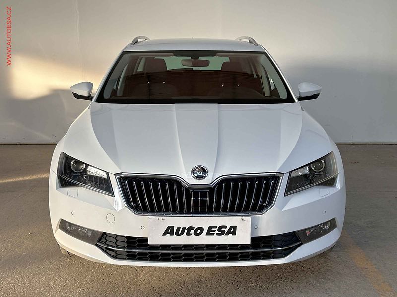 Škoda Superb (2016) 1.8TSi, ČR, Style, bixen - fotka 2 z 18