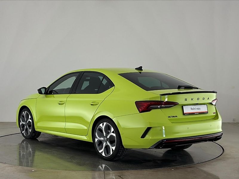 Škoda Octavia RS - fotka 15 z 28