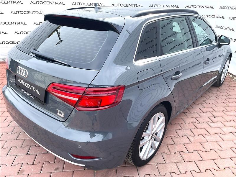 Audi A3 1,4 tfsi S-line 110kw S-tronic - fotka 9 z 25