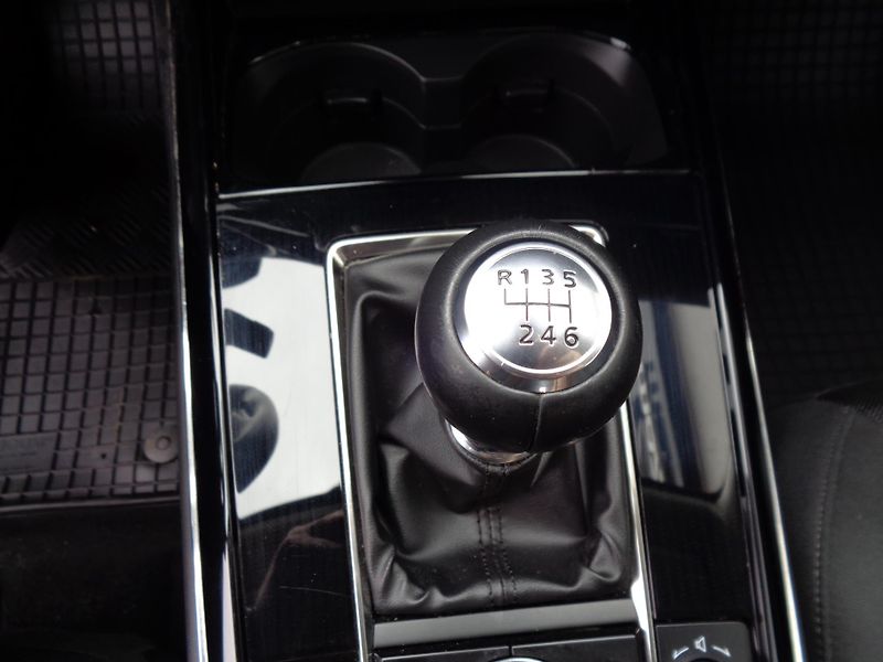 Mazda CX-30 2,5 140 PS,Center-line,Z.PNEU! - fotka 22 z 34