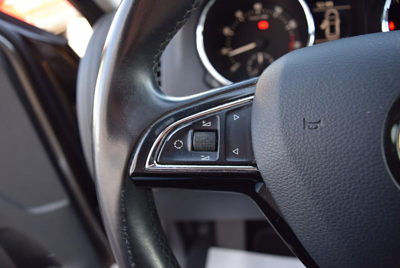 Škoda Yeti (2016) 1.4TSI 92kw AMBITION SMARTLINK - fotka 26 z 49