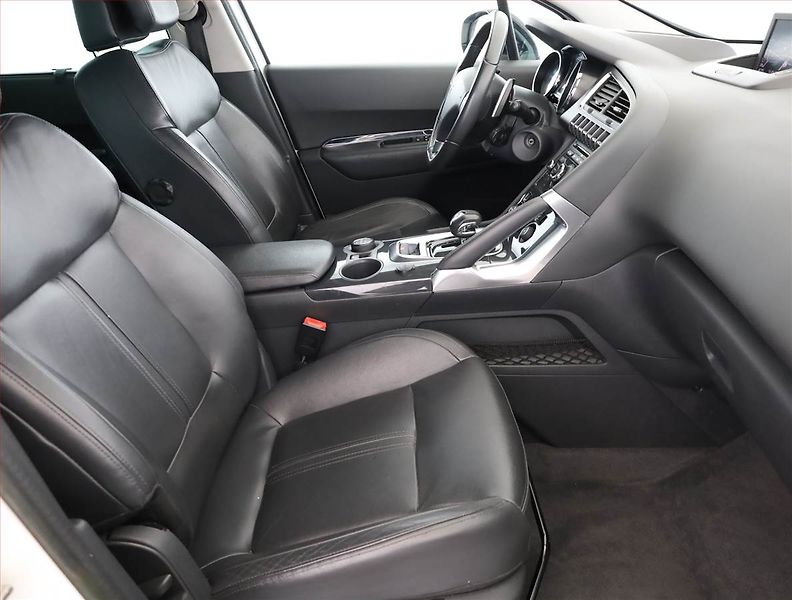 Peugeot 3008 (2012) Hybrid4, 4X4, Automat - fotka 7 z 16