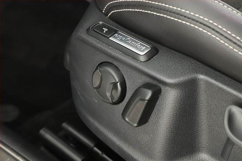 Volkswagen Passat (2023) Elegance 2.0 TDI - fotka 11 z 20