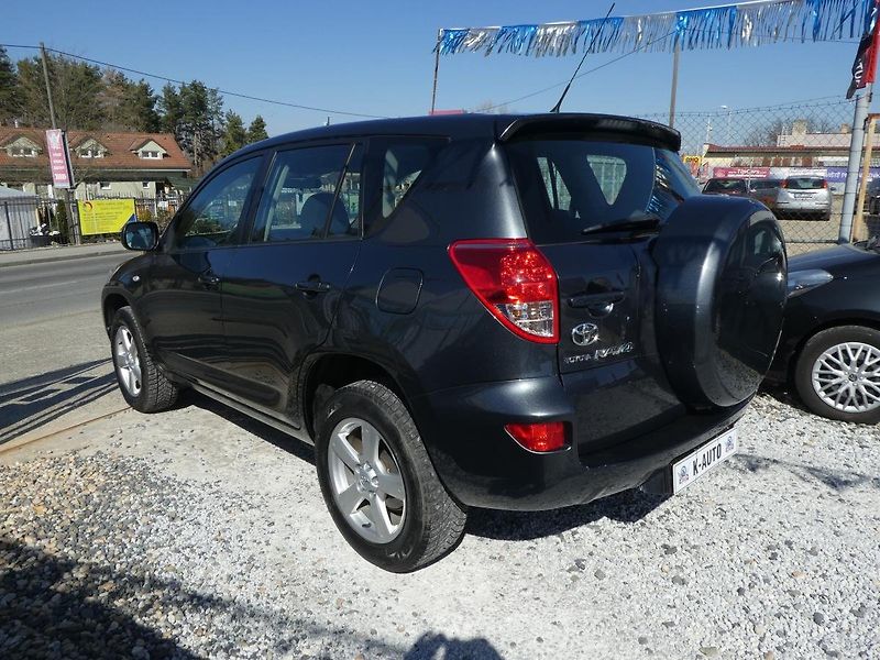 Toyota RAV4 (2006) 2.0i 112kW REZERVOVANO - fotka 6 z 28