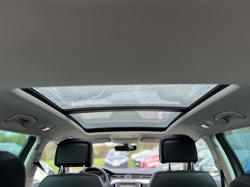 Volkswagen Passat Alltrack 2.0TDi DSG 4x4 NAVI - fotka 24 z 55