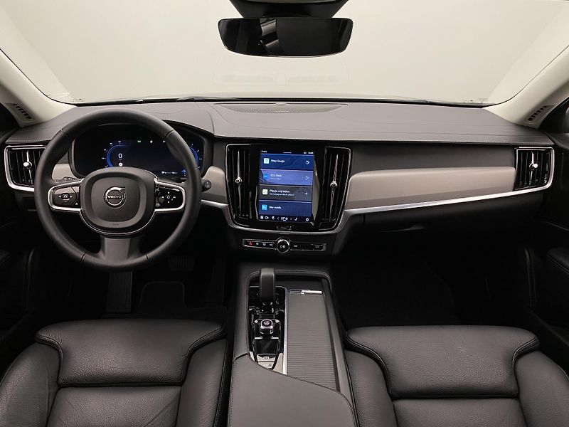 Volvo V90 CC B4 AWD BRIGHT PLUS AUT CZ - fotka 2 z 49