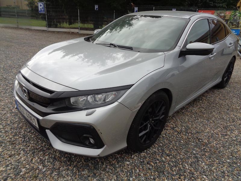 Honda Civic 1,0 - fotka 1 z 18