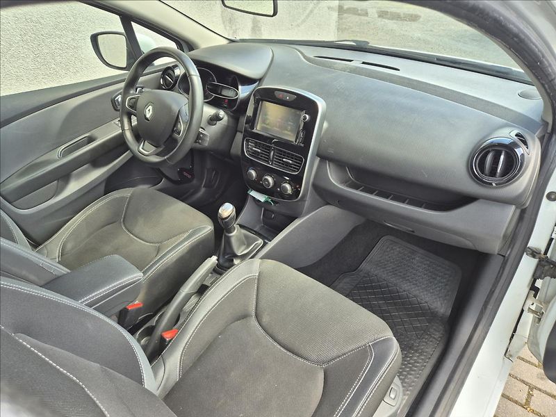 Renault Clio 1,2 i GrandTour Klima Výhřev - fotka 20 z 28