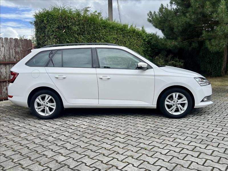 Škoda Fabia 1,0 STYLE / LED / kamera / ČR - fotka 6 z 48