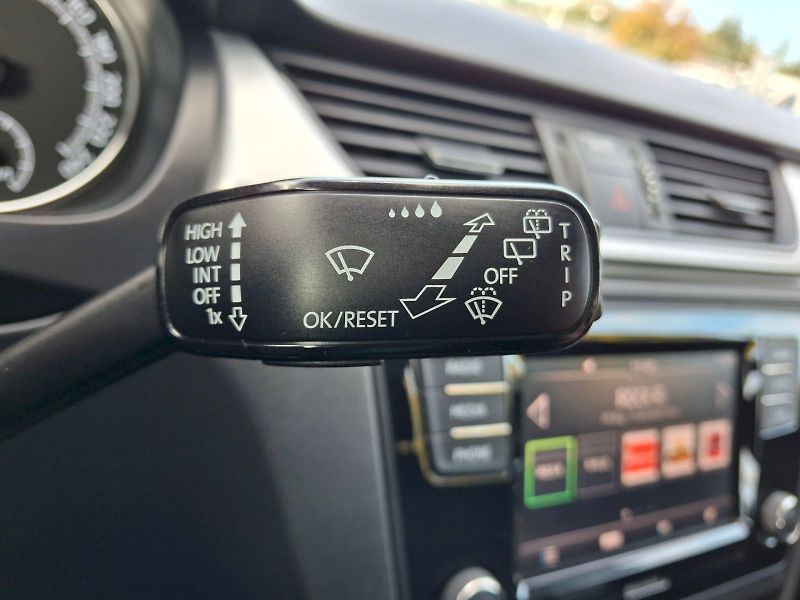 Škoda Rapid (2018) Spaceback Ambition Plus 1,0TSi - fotka 23 z 27