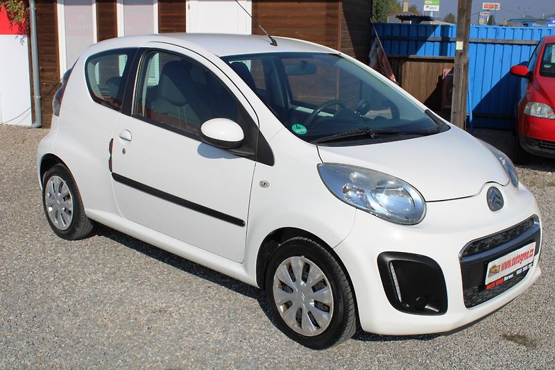 Citroën C1 (2012) 1,0i EL.OKNA ESP SERVO CENTRÁL - fotka 1 z 15