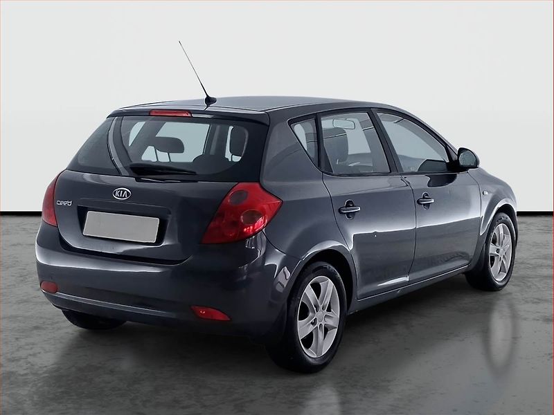 Kia Ceed (2009) 1.4 CVVT, po STK, v provozu - fotka 5 z 17