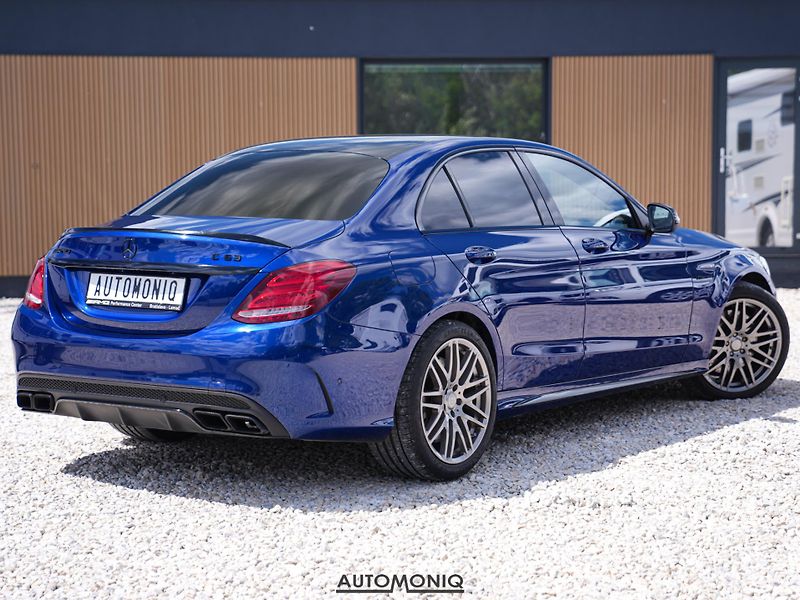 Mercedes-Benz Třídy C (2017) C 63 AMG Burmester, Head-Up - fotka 2 z 37