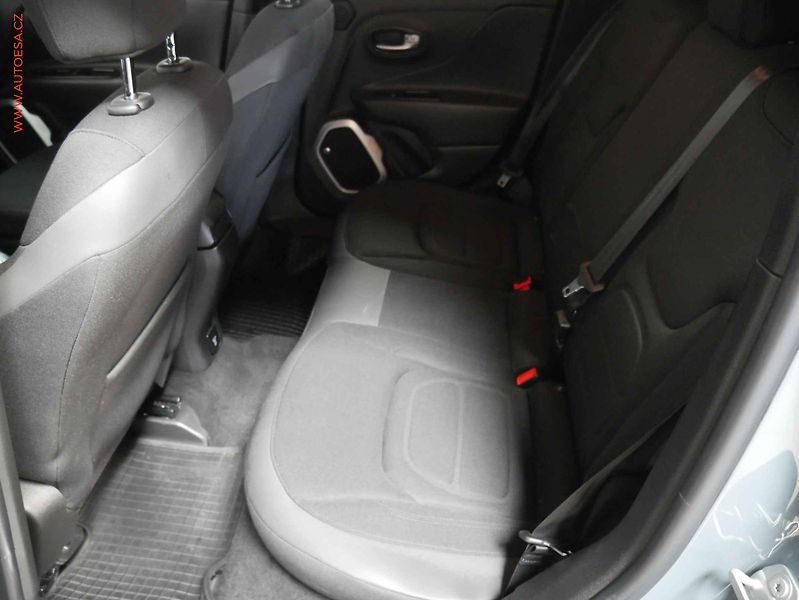 Jeep Renegade (2015) 2.0 CRD 4x4, 2.maj,ČR, AC - fotka 10 z 24