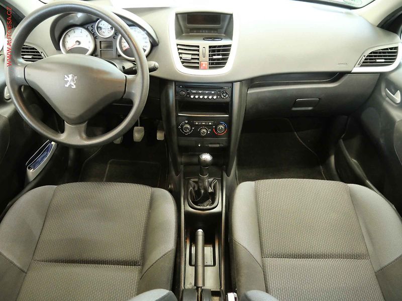 Peugeot 207 (2011) 1.4i, 2.maj,ČR, AC - fotka 8 z 16