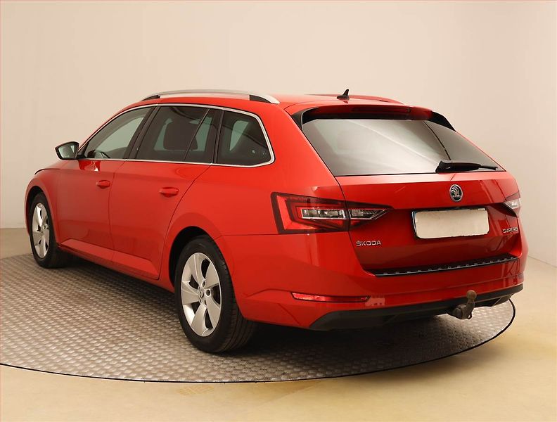 Škoda Superb (2016) 2.0 TDI, Serv.kniha, Kůže - fotka 4 z 21