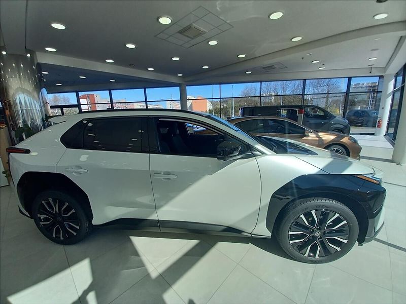 Toyota bZ4X Executive AWD - fotka 6 z 16