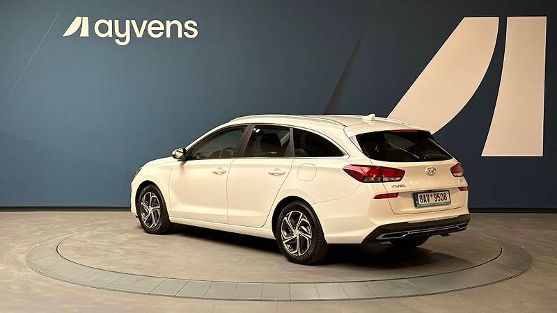 Hyundai i30 1.5 T-GDI Mild Hyb Family Smar - fotka 3 z 13
