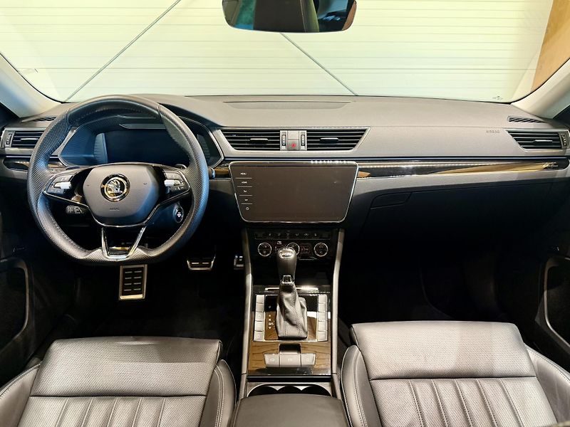 Škoda Superb 2.0 TDi 140 Kw DSG L&K - fotka 6 z 38