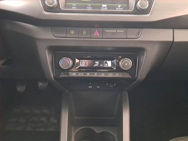 Škoda Fabia (2015) 1.2 TSI, Park. senzory - fotka 18 z 18