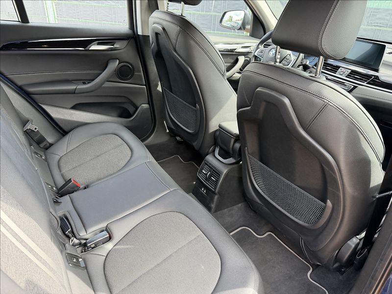 BMW X1 18d xDrive SportLine Head-up - fotka 22 z 23