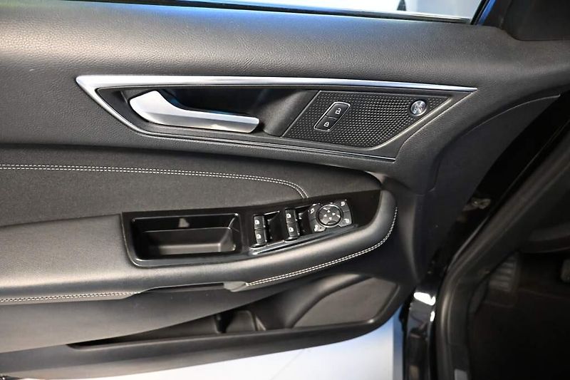 Ford Edge (2019) 2.0 4x4 LED ACC BO Kamera WEBA - fotka 15 z 40
