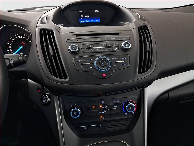 Ford Kuga (2019) 1.5 EcoBoost, Tempomat - fotka 12 z 15