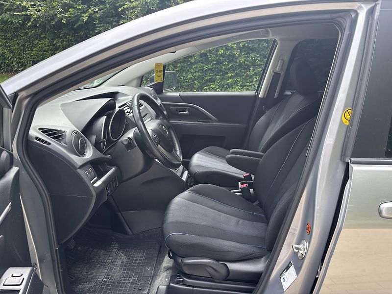 Mazda 5 2.0 Center-Line - fotka 17 z 29