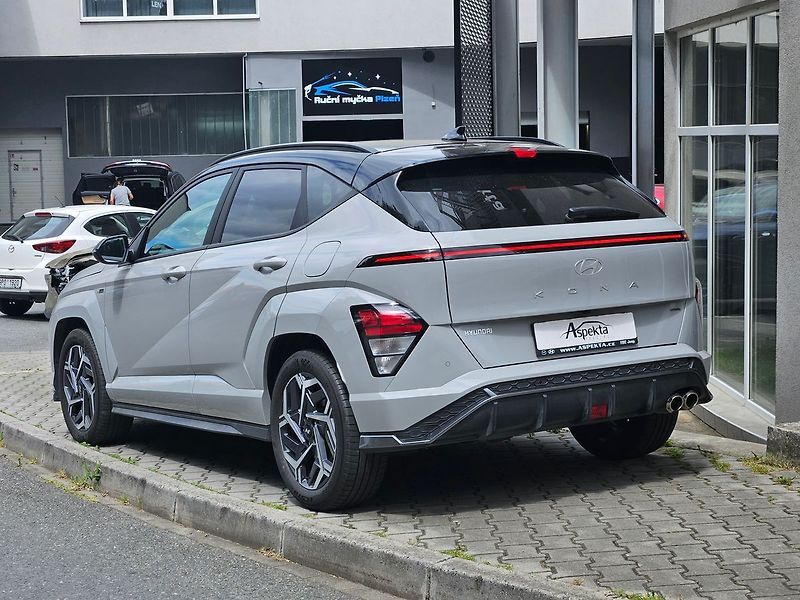 Hyundai Kona 1.6T-GDi 4x4 DCT N-Line,serv.k - fotka 3 z 35