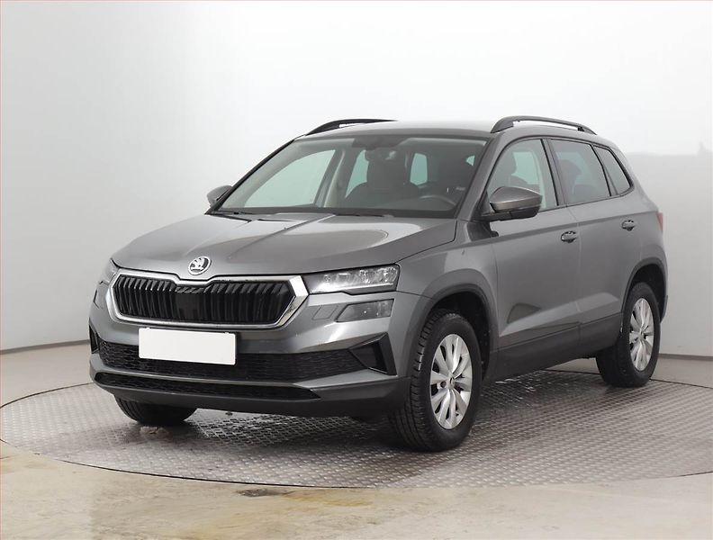 Škoda Karoq (2024) Fresh 1.5 TSI - fotka 2 z 22